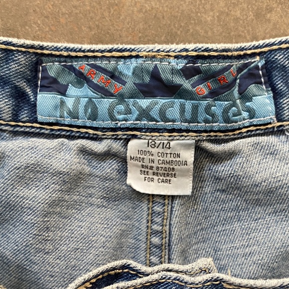 Women's Vintage No Excuses Denim Utility Shorts 31” Waist High Rise - Picture 2 of 7